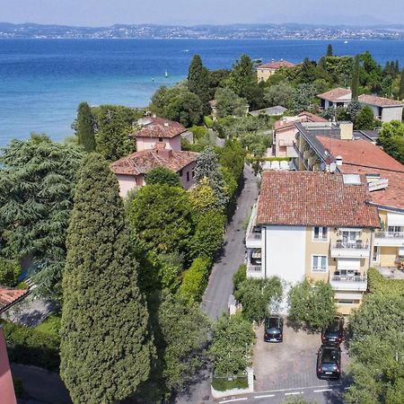 Hotel Serenella Sirmione Esterno foto